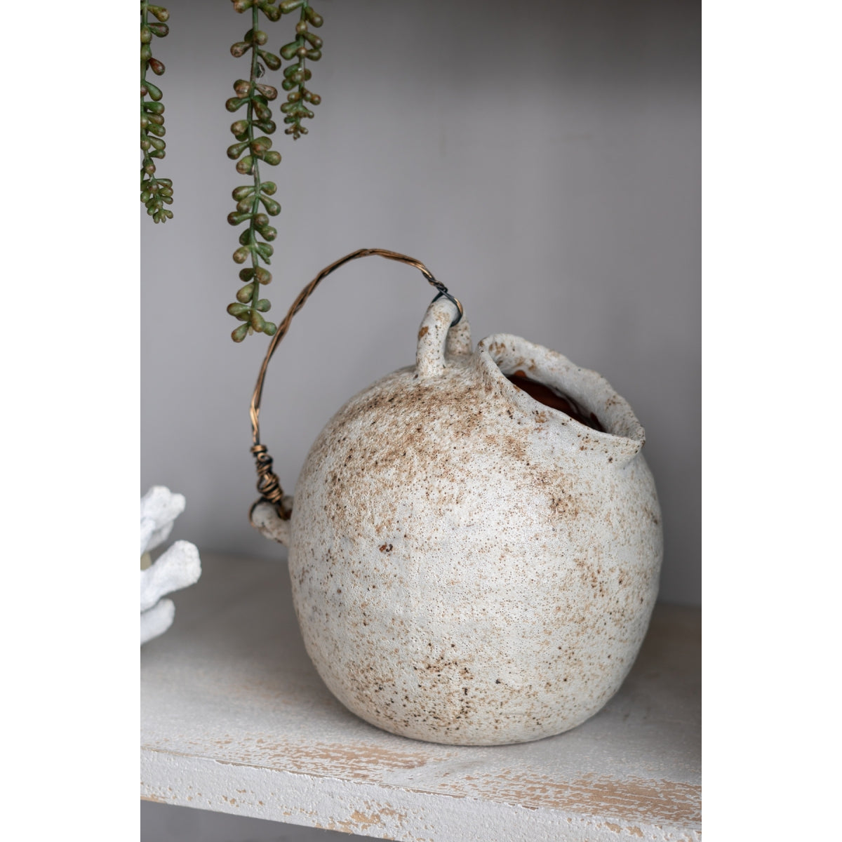 Rustic White Ceramic Vase with Wire Handle - Vintage Farmhouse Round Jug Pottery Suitable for Fake Plants, Flowers, Wabi-Sabi & French Country Decor, Wire-Hooked Holder for Branches, Ceramic for Entryway, Living Room, Bedroom Centerpiece