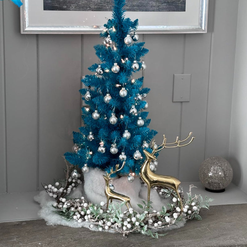 Reindeer Figurine Statues Deluxe Set of 2, Christmas Deer Pure Heavy Reindeer Ornaments for Home Decor Accents Living Room Office Bookself Tabletop Mantle Christmas Decoration, Golden